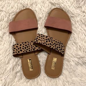 ✨Gently Used✨ Pink/Leopard Qupid Sandals